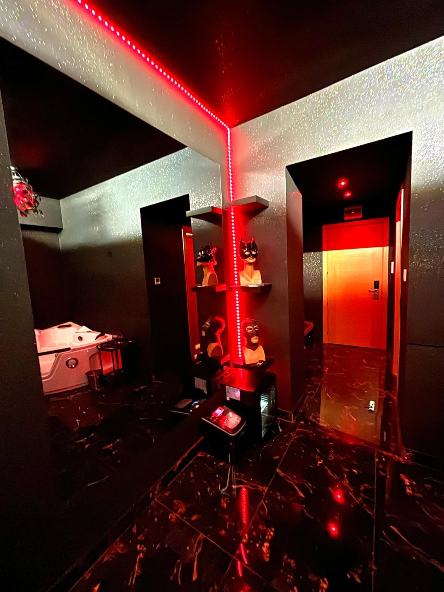 Romeo Nights - Love Rooms - Adults Only Bucarest Exterior foto