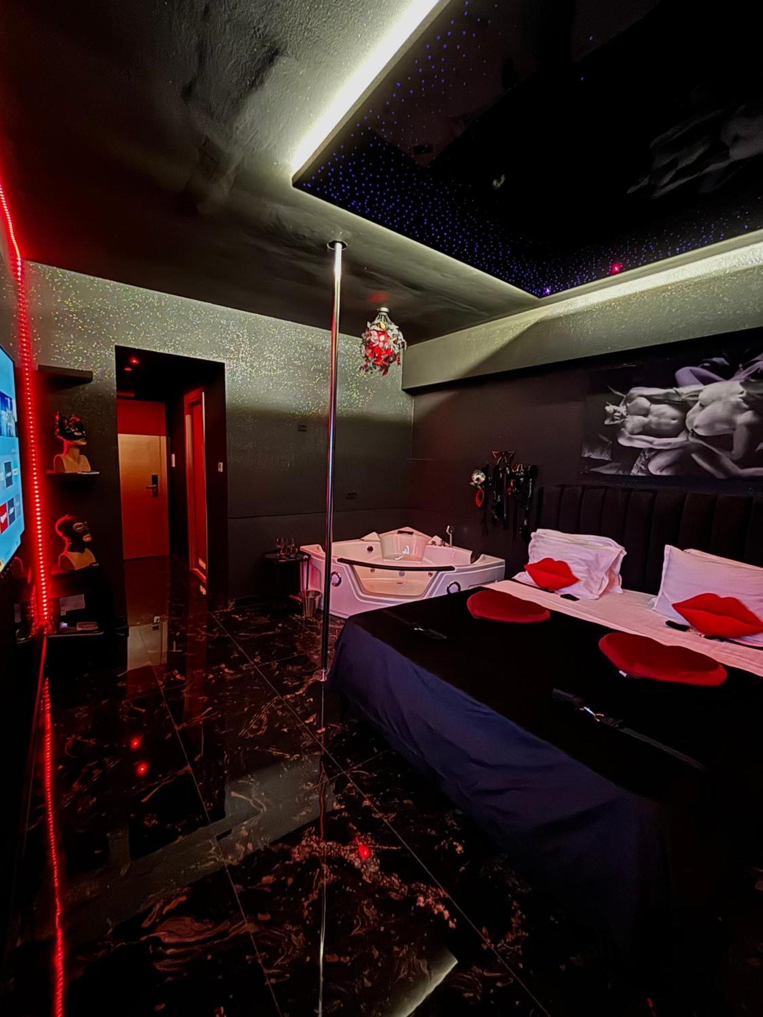 Romeo Nights - Love Rooms - Adults Only Bucarest Exterior foto
